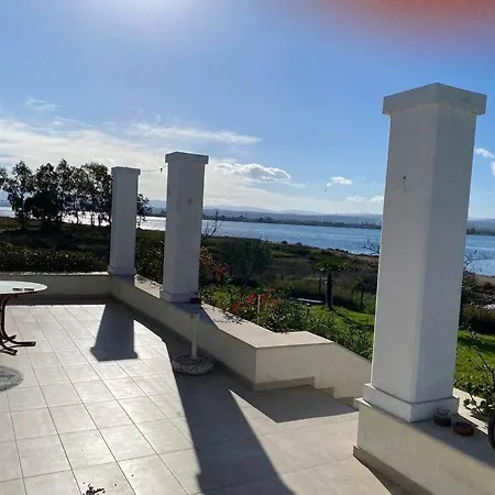 μονοκατοικία με θέα στη θάλασσα και κήπο Tatil Evi